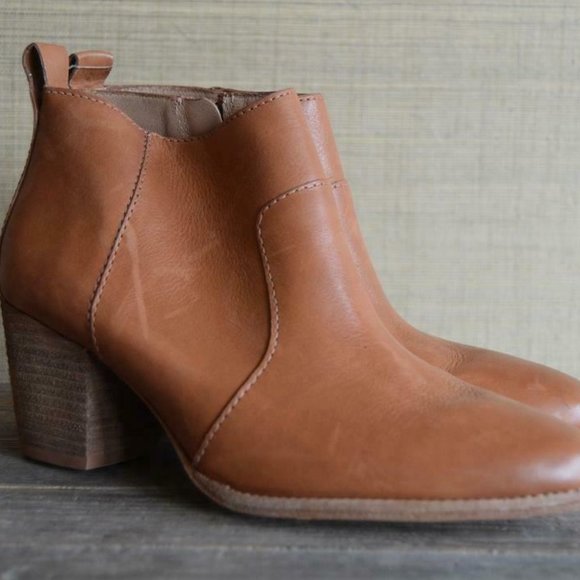 Madewell Shoes - Madewell Brenner Boots in Leather english saddle